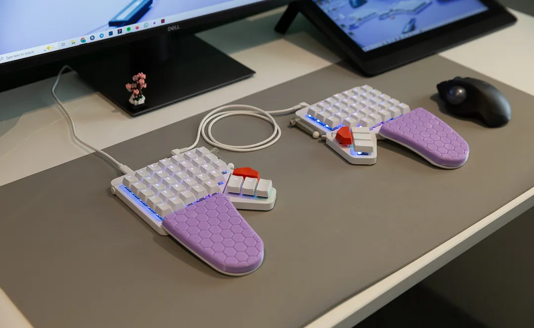 DIY Moonlander Wrist Rest Pad